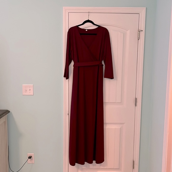 NWOT dark red long sleeve dress lightly Kiss plus size maxi dress (XXL) - Picture 3 of 7